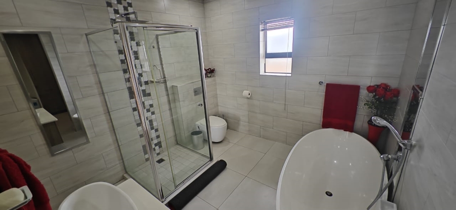 To Let 2 Bedroom Property for Rent in Monte Christo Western Cape
